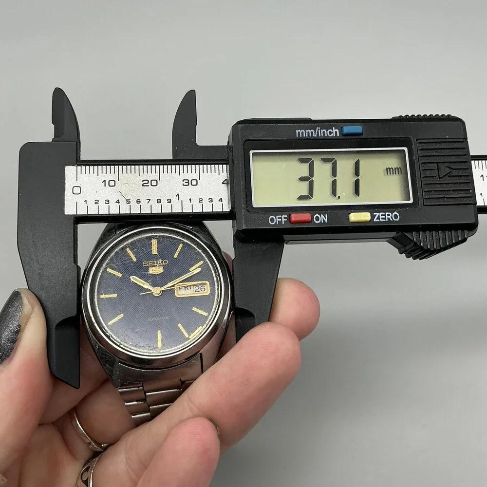 Vintage Seiko 5 7009-3040 Mens Watch 37mm Date Automatic NON WORKING For Parts